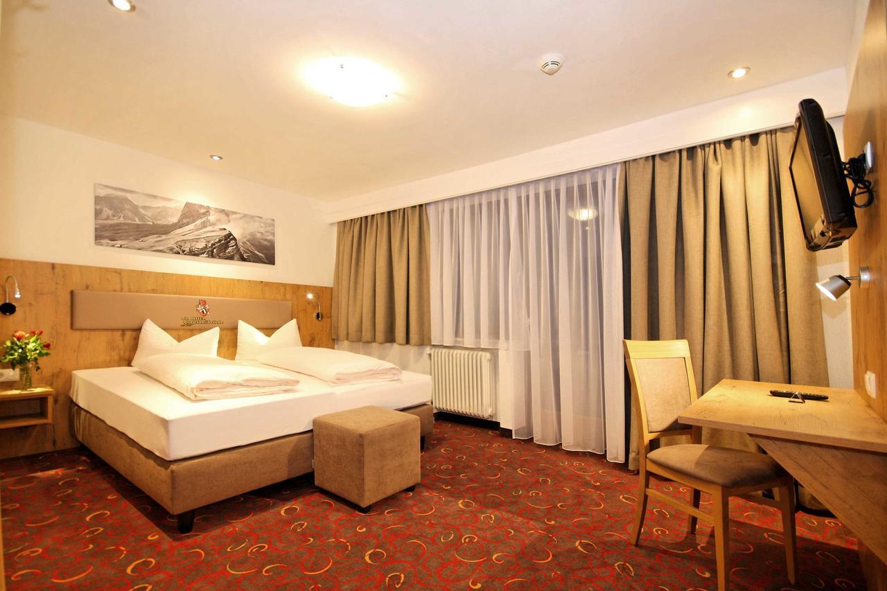 Hotel Kajetansbruecke Pfunds Εξωτερικό φωτογραφία